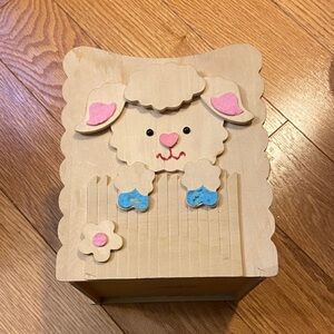 Wooden Lamb Hideaway Vintage box from 1982